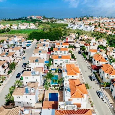 Villa Maya - 4bed With Private Heated Pool *