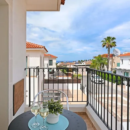 Maya - 4bed With Private Heated Pool Vila Paralimni